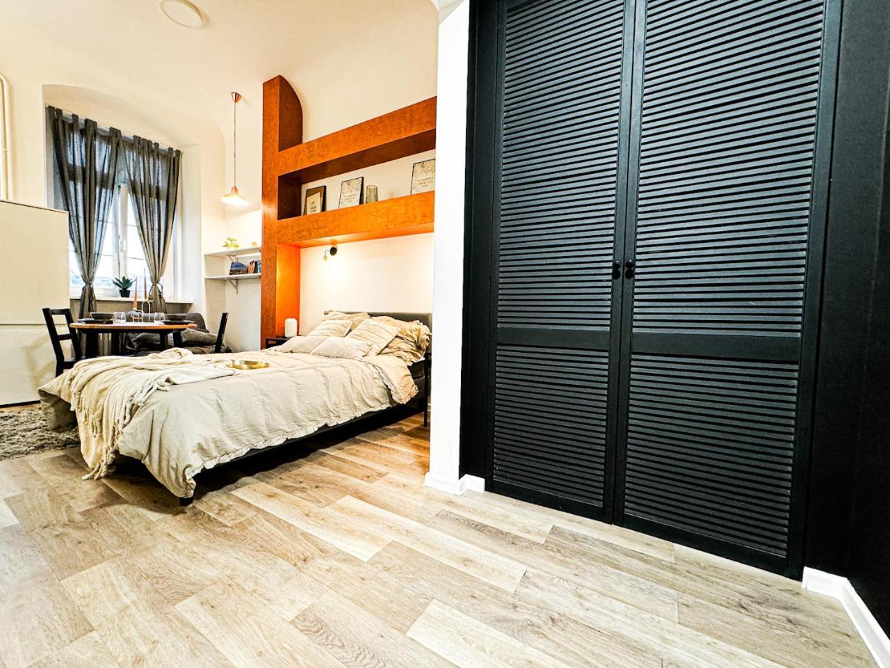 Walk 50m To Market Square & Rynek! Stylish 1br, Kitchen * Wroclaw